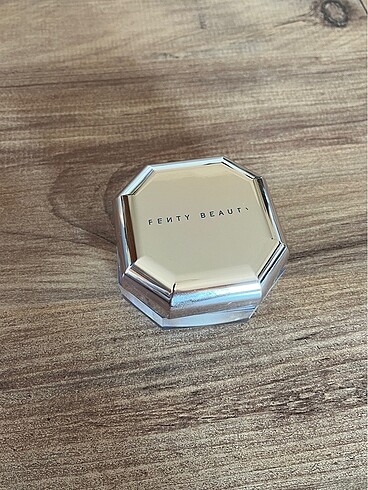 Fenty Beauty Butter Pudra Büyük Boy 28gr