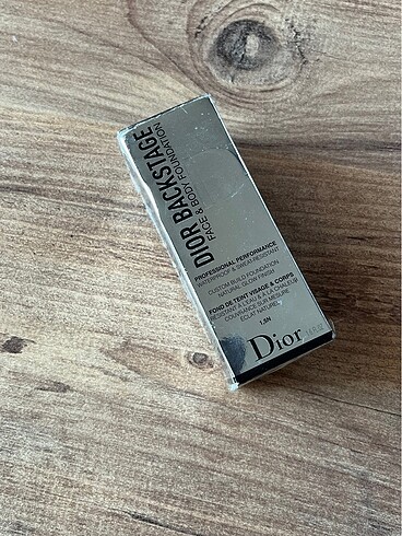 Dior Dior Backstage Face&Body Fondöten 1,5N