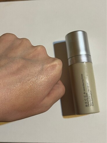 Beden Becca Velvet Blurring Primer Baz