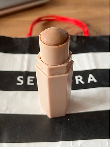 Beden Renk Fenty Beauty Amber Stick Kontür ve Rare Joy allık