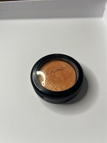 MAC Extra Dimension Allık Just A Pinch
