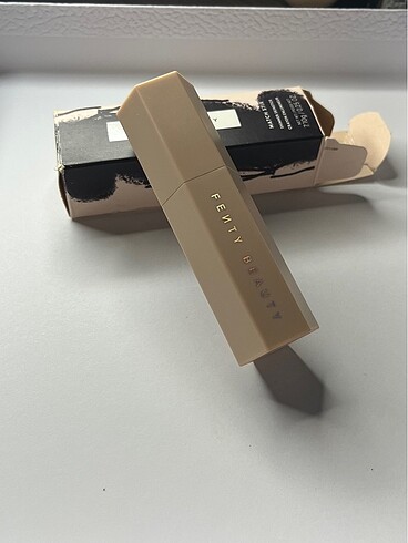 Fenty Beauty Fenty Beauty Aydınlatıcı Highlighter