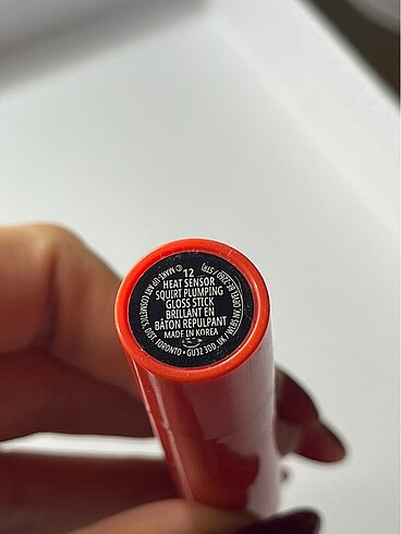Beden MAC Squirt Plumping Gloss Stick