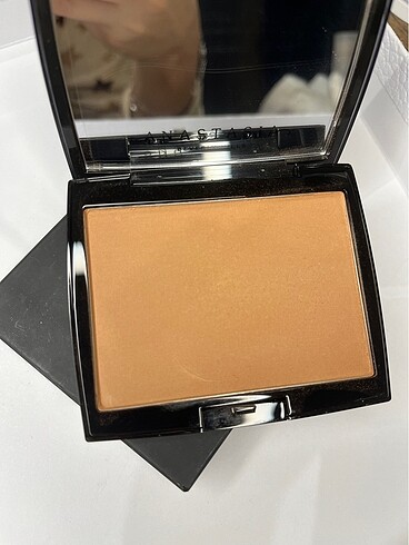 Beden Anastasia Beverly Hills Bronzer