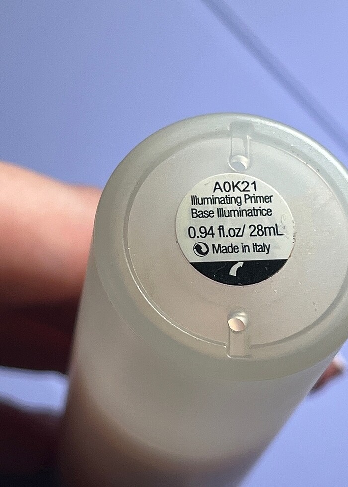 Rare Beauty Aydınlatıcı Baz Primer - Görsel 3