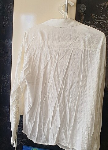 Bershka Beyaz gömlek 