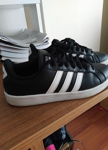 Aridas Sneaker 