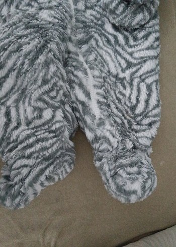 Kapüşonlu Gri Zebra Desenli Bebek Tulumu - Görsel 4