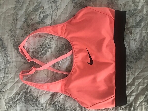 orijinal nike sporcu sütyeni