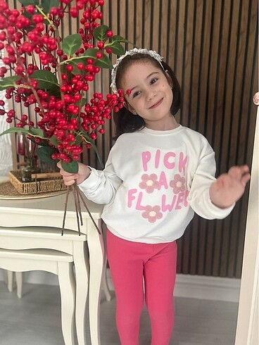 LC Waikiki Çiçek nakışlı takım