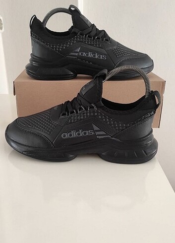 Adidas Spor ayakkabı 