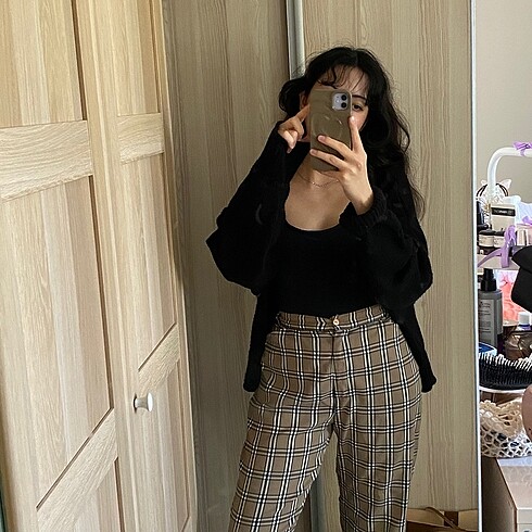 s Beden Burberry pantolon ve şapka