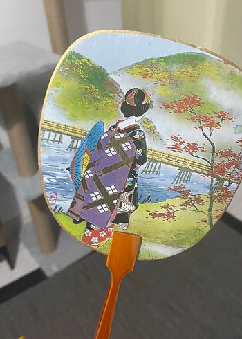 Diğer Renkli Japon Temalı El Yelpazesi