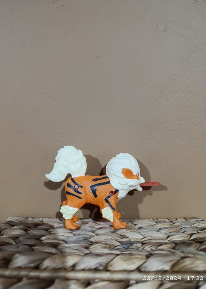 ARCANINE BURGER KING 2018 - Görsel 3