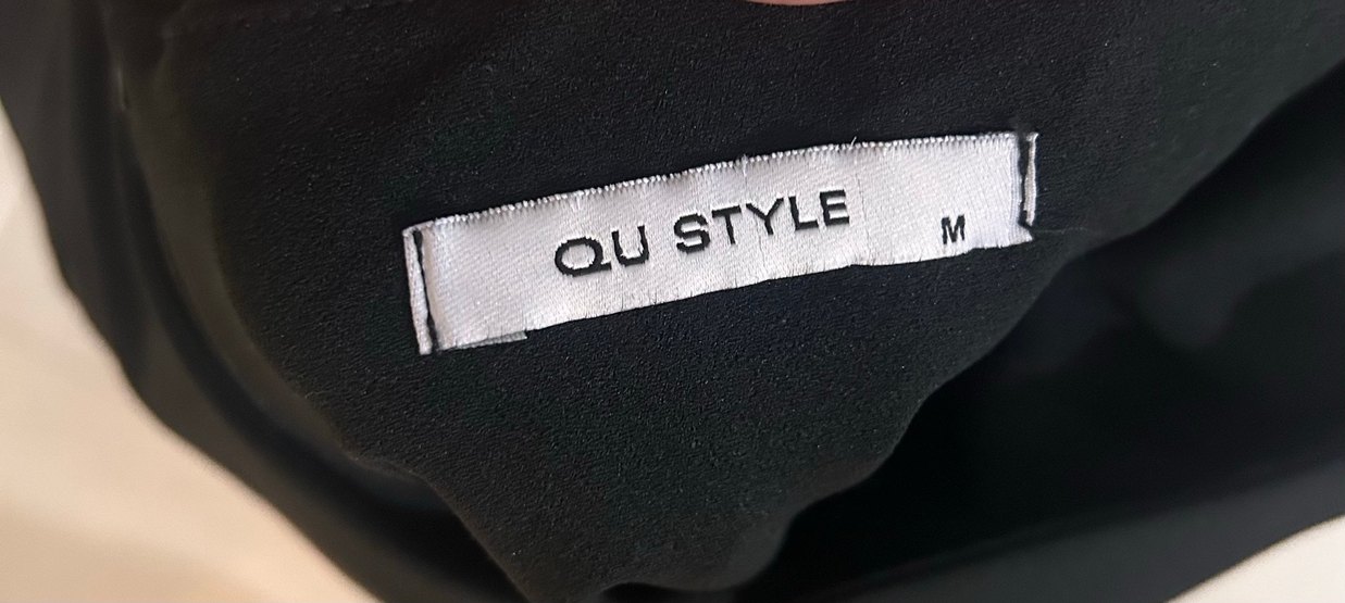 Zincir Detaylı Siyah Midi Abiye Elbise - Görsel 4