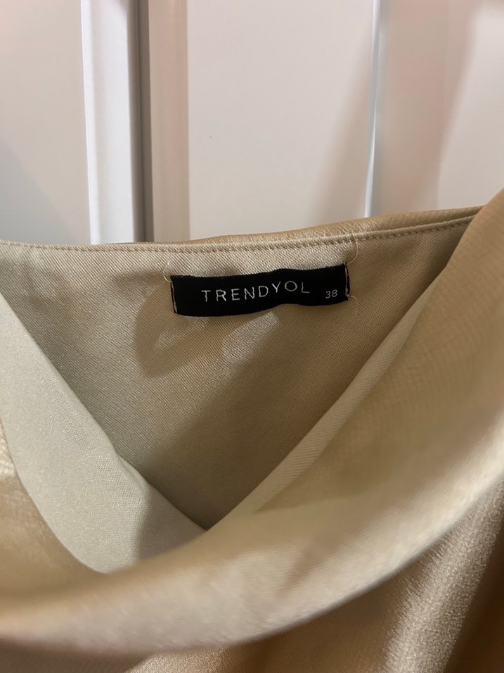 Bej Saten Drapeli Uzun Straplez Elbise - Görsel 5