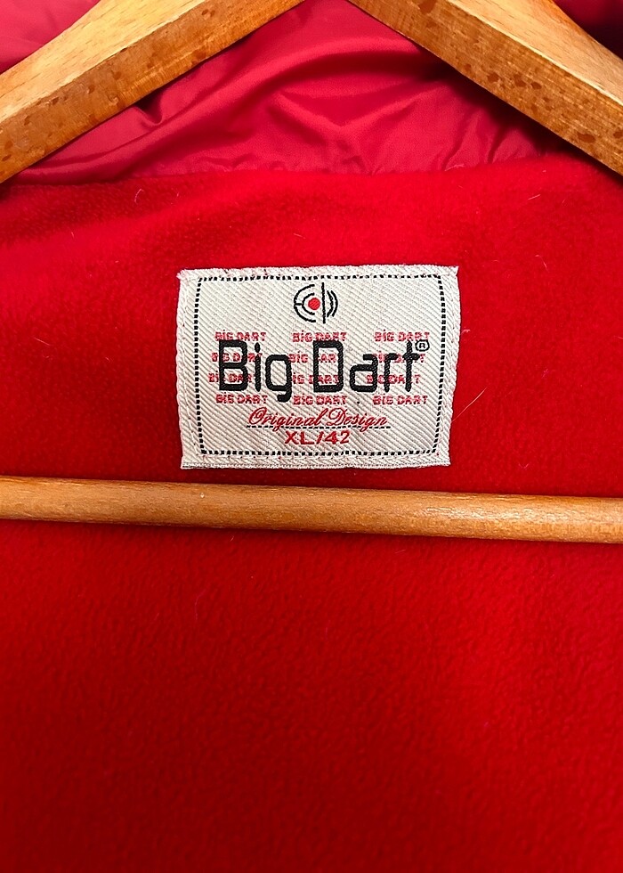 Kırmızı Mont - Görsel 3