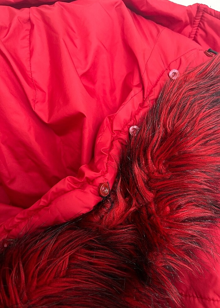 Kırmızı Mont - Görsel 4