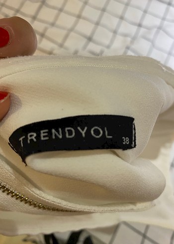Trendyol & Milla Beyaz Straplez Mini Bustiyer