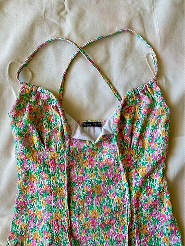 Bershka mini çiçekli elbise - Görsel 2