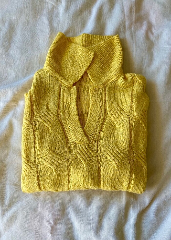 Sarı örme kazak - Görsel 4