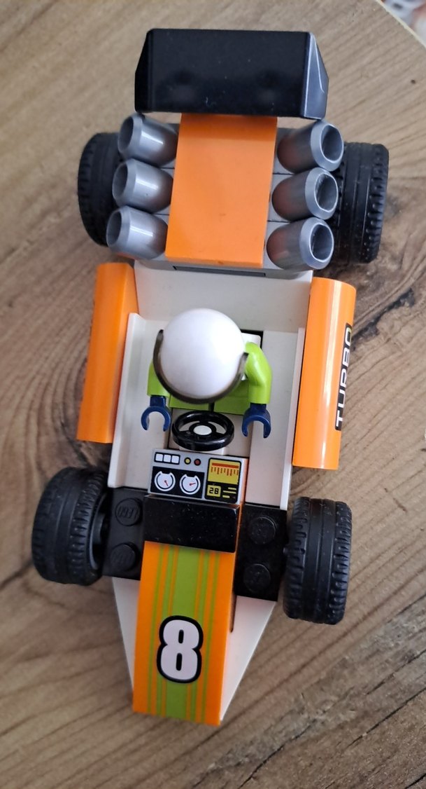 Lego City Yarış Arabası Seti - Görsel 2