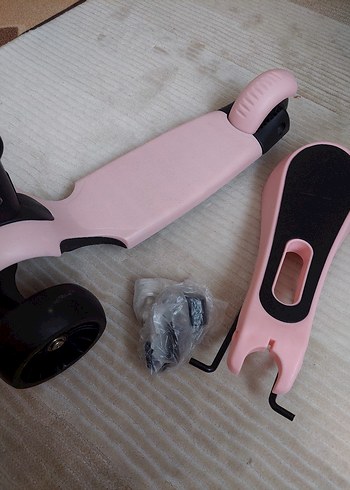 Pembe Çocuk Scooter'ı - Görsel 3