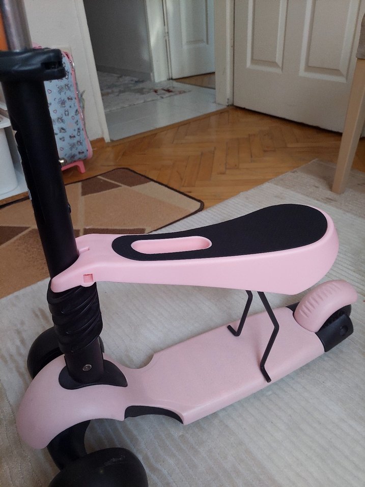 Pembe Çocuk Scooter'ı - Görsel 2