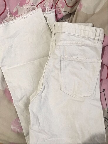 Beyaz Straight Jean