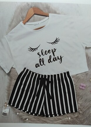 Şortlu pijama takımı
