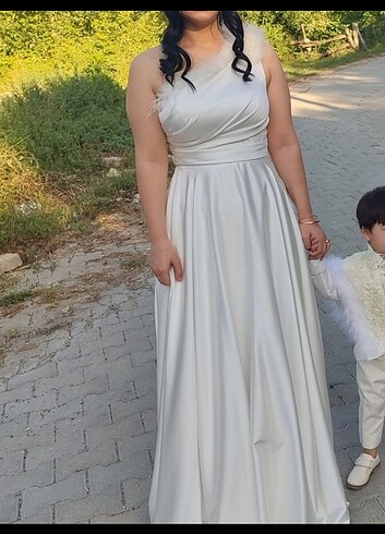 Beyaz abiye