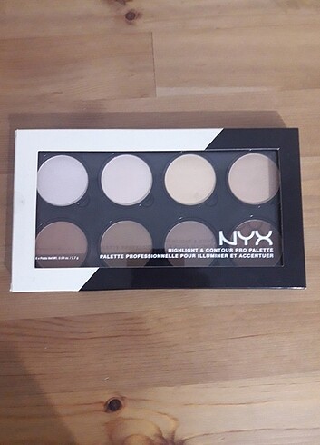 Nyx kontür ve aydınlatıcı paleti