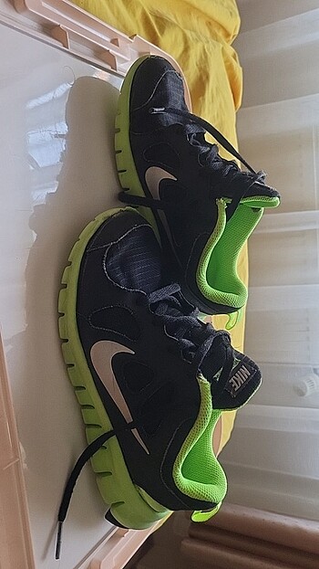 32 Beden siyah Renk Nike spor ayakkabi