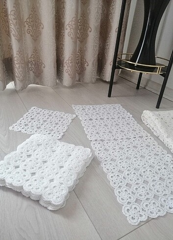 Dantel masa örtüsü takımı