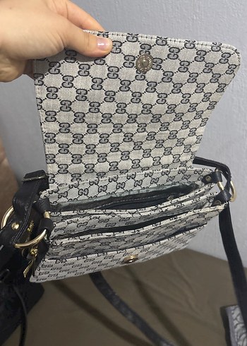 Beyaz Tokalı Yılan Desenli Parisian Çanta - Görsel 4