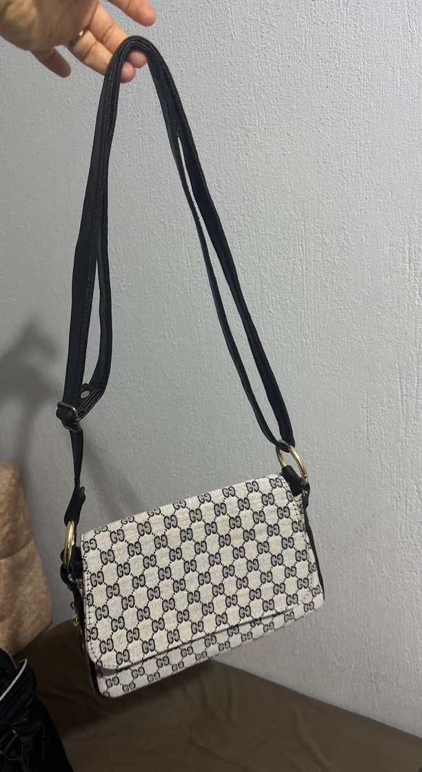 Beyaz Tokalı Yılan Desenli Parisian Çanta - Görsel 2