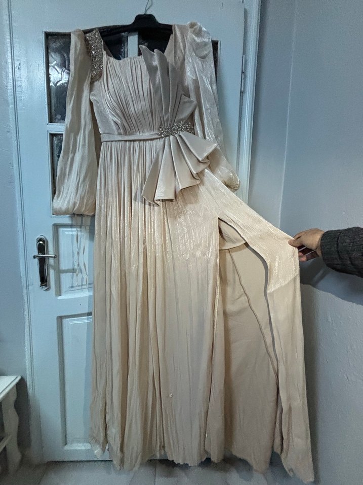 Abiye 42-46 beden uyumlu - Görsel 4