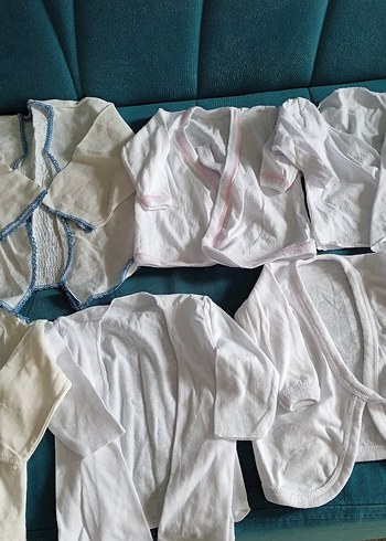 Bebek  Beyaz Pamuklu Kısa Kollu Hastane Kıyafeti zıbın - Görsel 4