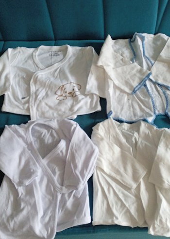 Bebek  Beyaz Pamuklu Kısa Kollu Hastane Kıyafeti zıbın - Görsel 3