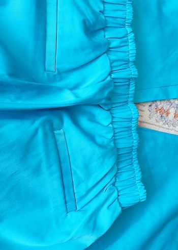 Kadın Mavi Rahat Kesim Midi Kumaş Pantolon - Görsel 2