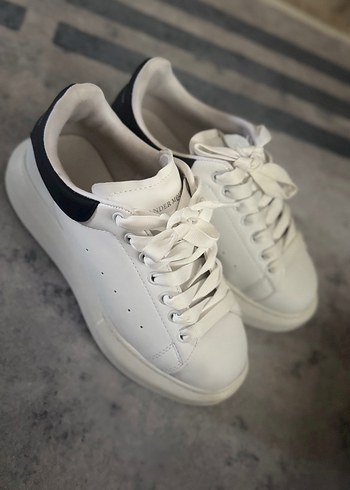 37 Beden Alexander Mcqueen spor ayakkabı