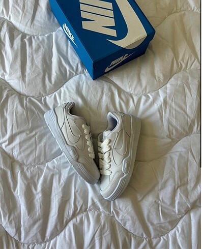 Nike spor ayakkabı