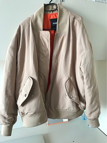 Pull and bear bomber mont