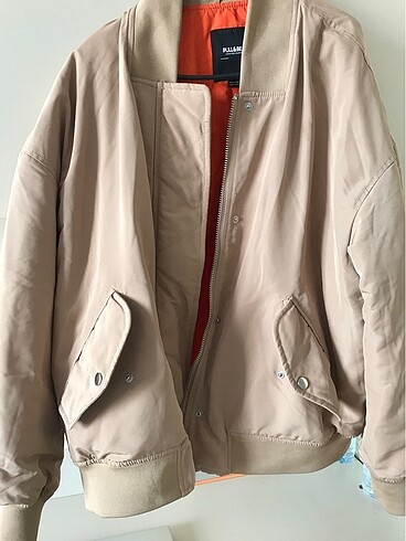 Pull and Bear Pull and bear bomber mont