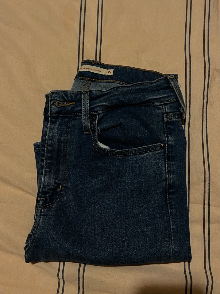 Koyu renk dar kesim kadın kot pantolon — görsel 3/5