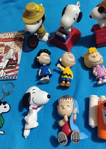 11 parçadan oluşan Snoopy figür oyuncak set koleksiyon vintage