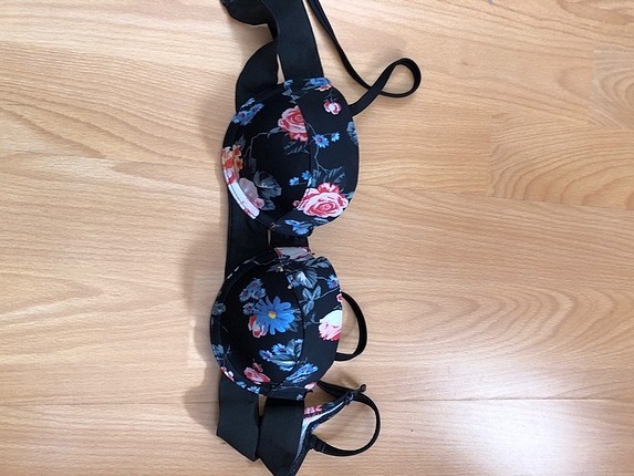 Bikini üstü 
