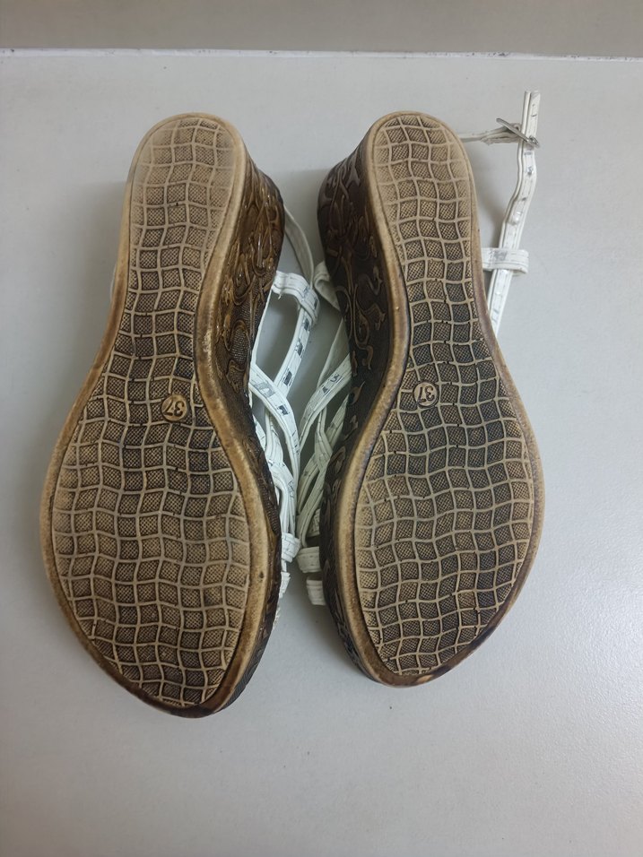 Beyaz Dolgu Topuklu Kadın Sandalet - Görsel 3