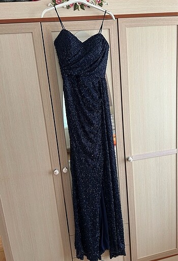 Oleg Cassini LACİVERT ABİYE ELBİSE