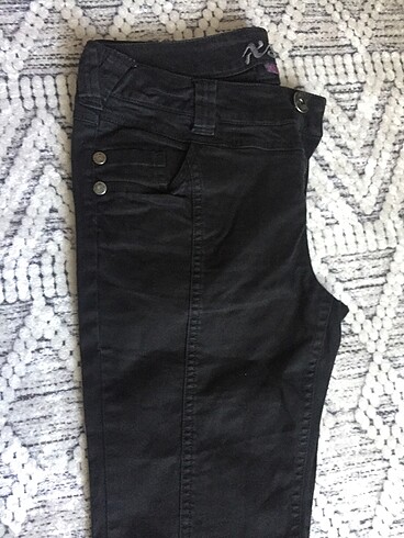 LC Waikiki siyah pantolon